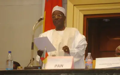 Ngaoundéré : Cavaye Yéguié Gibril décore des entrepreneurs fictifs