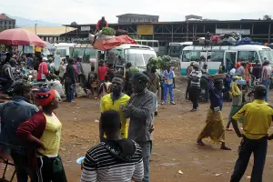 Les chargeurs en arrêt d’activités à la gare routière de Dschang