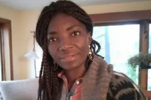 Prix l’Oréal Unesco 2020 : Agnès Ntoumba est lauréate grâce à son insecticide bio contre les moustiques