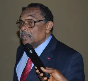 Harmonisation de l’âge de départ à la retraite/Grégoire Owona: «Vous voyez que l’âge de la retraite s’uniformise sans qu’on ait eu à faire des marches»