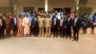 L&#039;APEE rétrocède 07 salles de classes à l&#039;État et somme les élèves à la réussite absolue au Lycée Bilingue de Bertoua