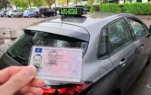 Sécurité routière : environ 700.000 conducteurs sans permis en France