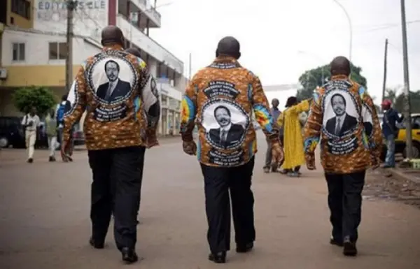 Paul Biya reçoit le soutient des populations d&#039;Ambam dans le Sud du Cameroun