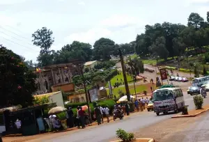 Mouvement d’humeur : le gouverneur de l’Ouest calme les riverains du dépôt Scdp à Bafoussam